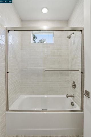 80 Woodbury Highlands Place 16, Lafayette, CA 94549