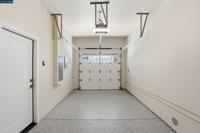 80 Woodbury Highlands Place 16, Lafayette, CA 94549