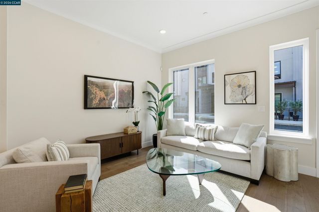 80 Woodbury Highlands Place 16, Lafayette, CA 94549