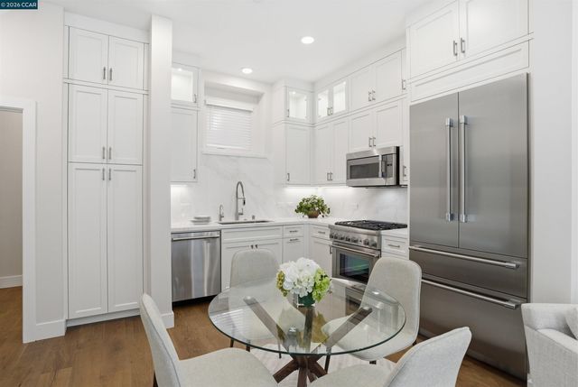 80 Woodbury Highlands Place 16, Lafayette, CA 94549