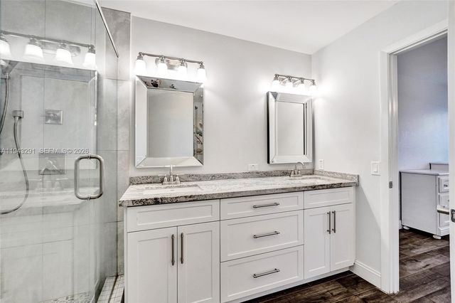 2702 Arborwood Rd, Davie, FL 33328