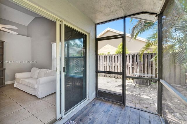 2702 Arborwood Rd, Davie, FL 33328