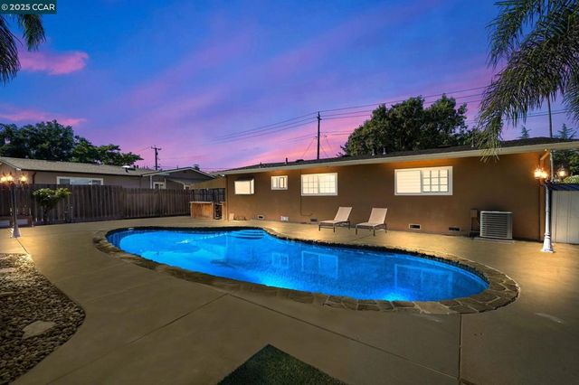 4317 4317 Cowell Rd, Concord, CA 94518