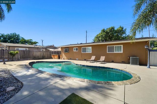 4317 4317 Cowell Rd, Concord, CA 94518