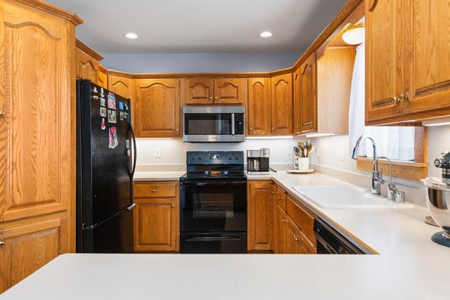 828 E Silver Spring DRIVE, Whitefish Bay, WI 53217