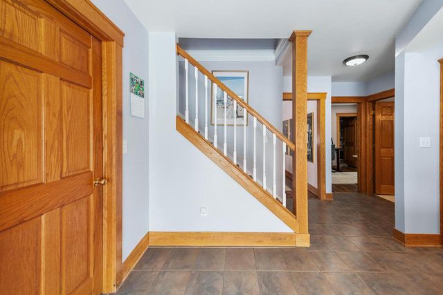 828 E Silver Spring DRIVE, Whitefish Bay, WI 53217