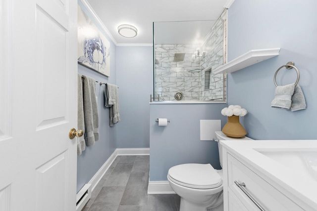 828 E Silver Spring DRIVE, Whitefish Bay, WI 53217