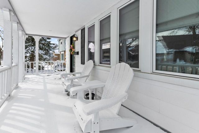 828 E Silver Spring DRIVE, Whitefish Bay, WI 53217