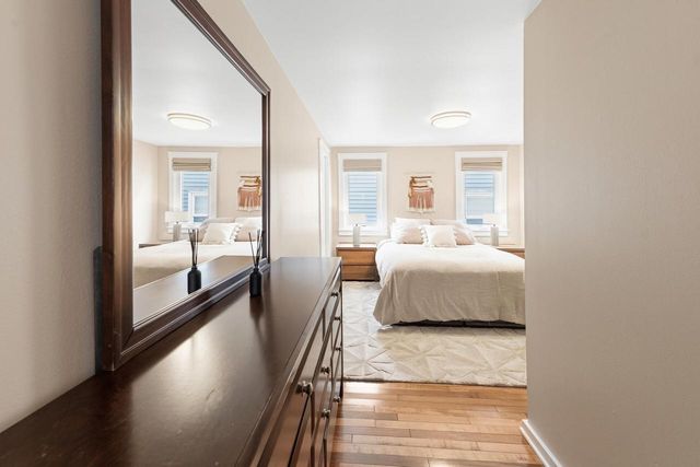 828 E Silver Spring DRIVE, Whitefish Bay, WI 53217