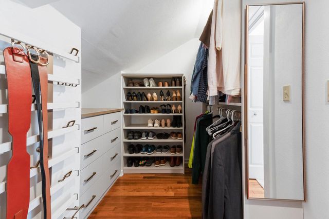 828 E Silver Spring DRIVE, Whitefish Bay, WI 53217