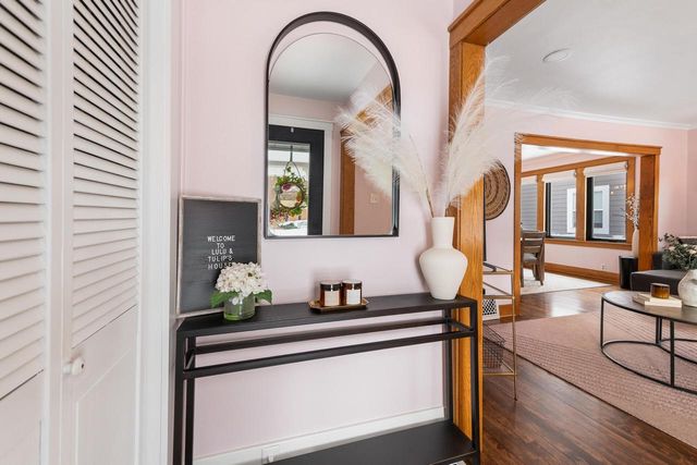 828 E Silver Spring DRIVE, Whitefish Bay, WI 53217