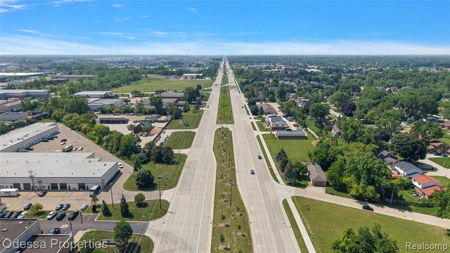 42401 Mound Road, Sterling Heights, MI 48314