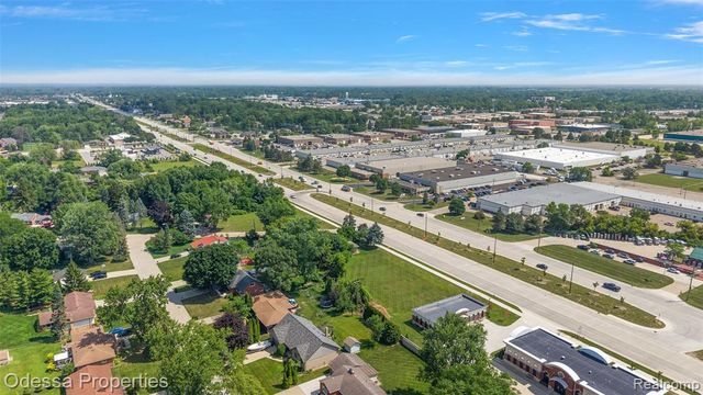 42401 Mound Road, Sterling Heights, MI 48314
