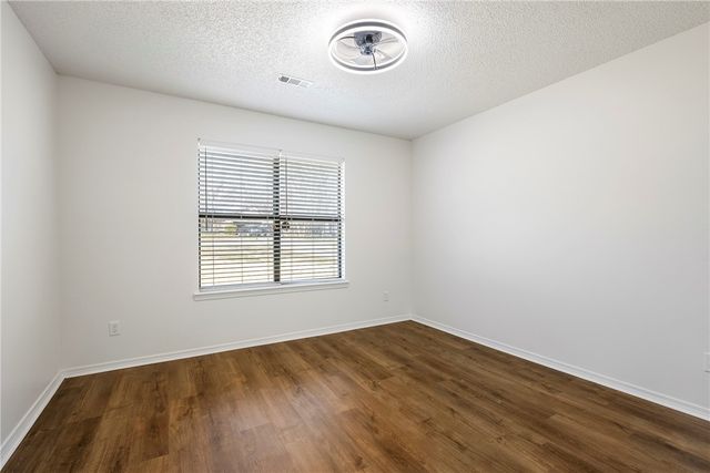 1543 E Cardinal Drive, Fayetteville, AR 72703