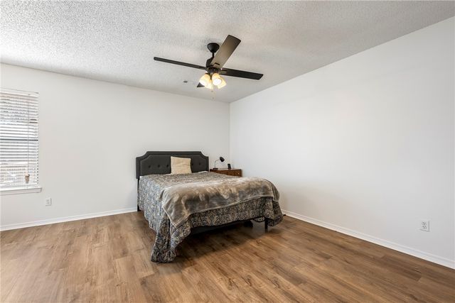 1543 E Cardinal Drive, Fayetteville, AR 72703