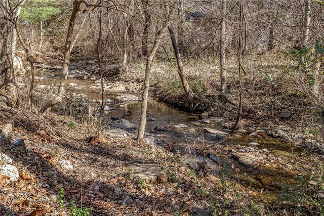 1543 E Cardinal Drive, Fayetteville, AR 72703