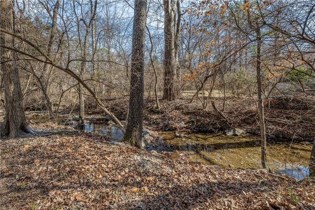 1543 E Cardinal Drive, Fayetteville, AR 72703