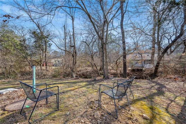 1543 E Cardinal Drive, Fayetteville, AR 72703