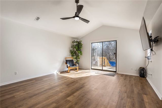 1543 E Cardinal Drive, Fayetteville, AR 72703