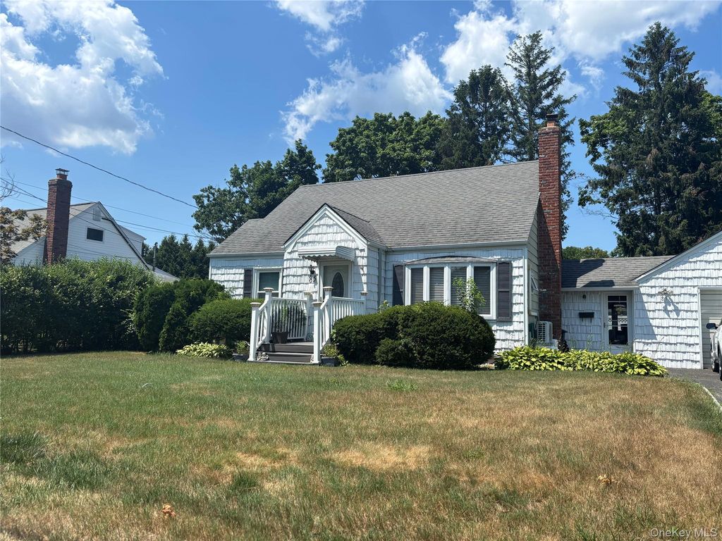 85 Harris Street, Patchogue, NY 11772 — photo 2