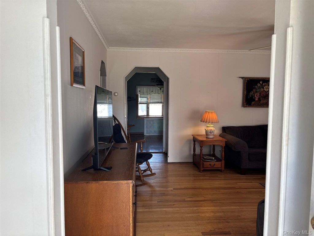85 Harris Street, Patchogue, NY 11772 — photo 4