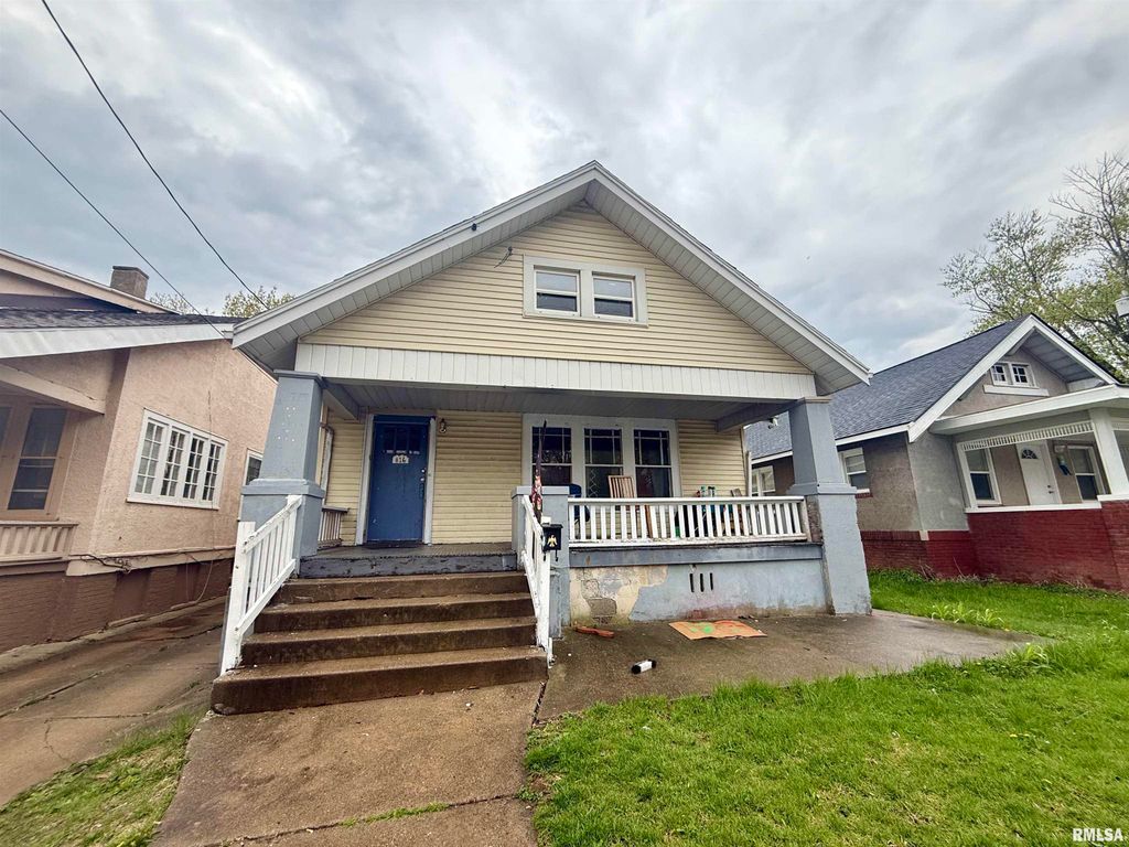 816 W COLUMBIA Terrace, Peoria, IL 61606