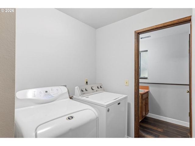 12360 Sw KATHERINE St, Tigard, OR 97223