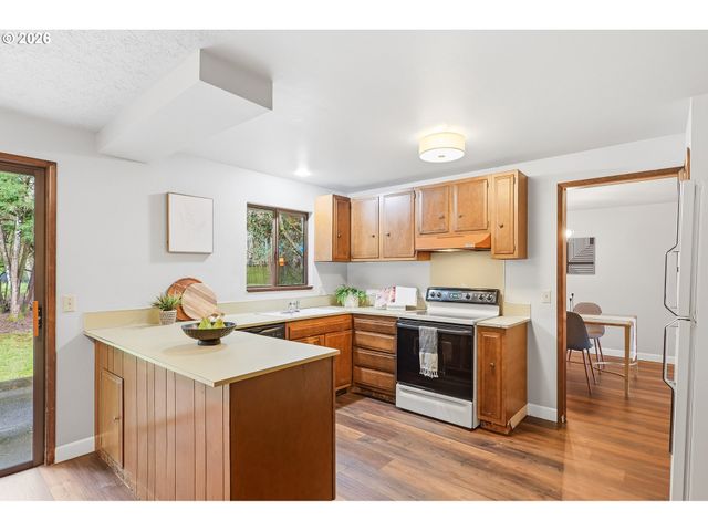 12360 Sw KATHERINE St, Tigard, OR 97223