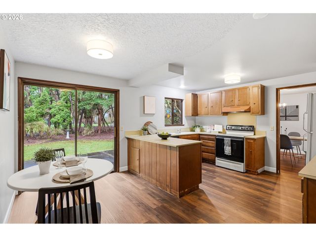 12360 Sw KATHERINE St, Tigard, OR 97223