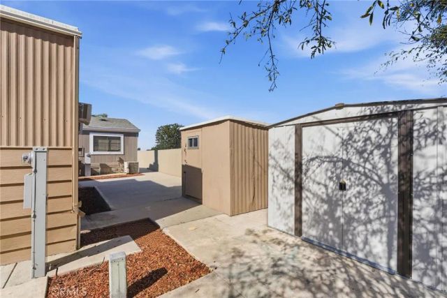 320 N Park Vista St 76, Anaheim, CA 92806