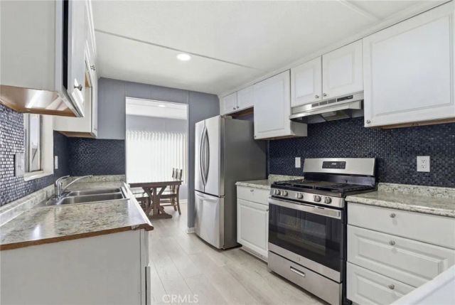 320 N Park Vista St 76, Anaheim, CA 92806