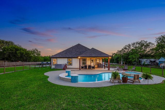 12751 County Road 283, Alvin, TX 77511