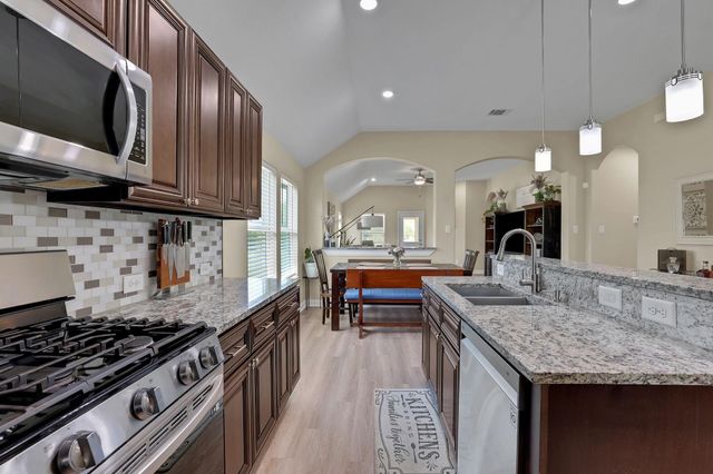 12751 County Road 283, Alvin, TX 77511