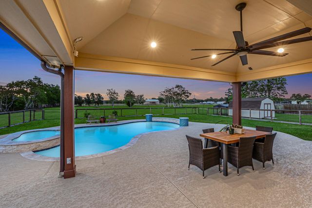 12751 County Road 283, Alvin, TX 77511