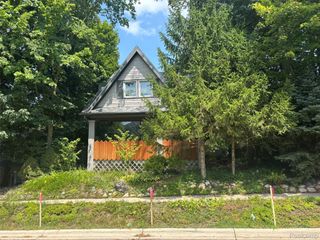 584 Park Street, Birmingham, MI 48009