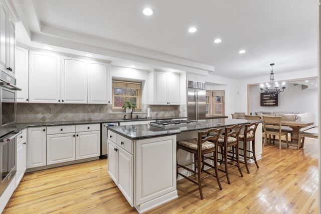 4840 Paddington Way, Powell, OH 43065