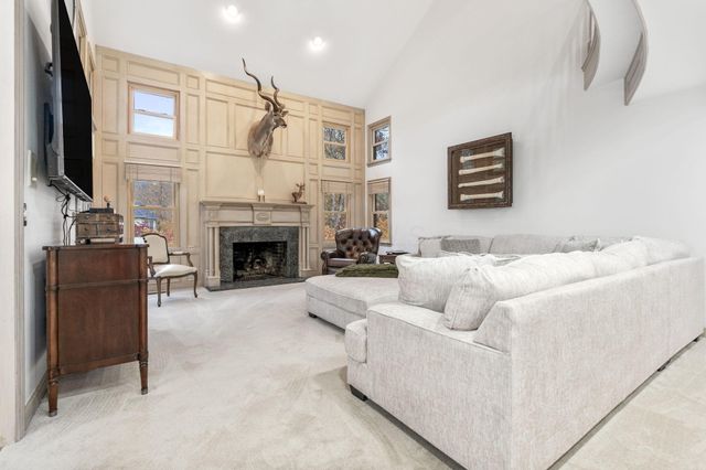 4840 Paddington Way, Powell, OH 43065