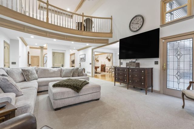 4840 Paddington Way, Powell, OH 43065