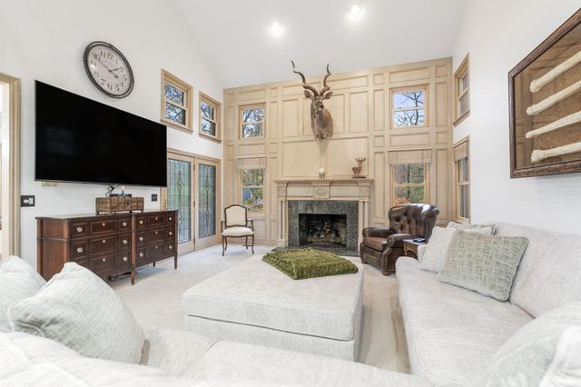 4840 Paddington Way, Powell, OH 43065