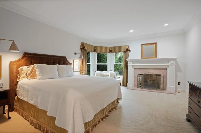 4840 Paddington Way, Powell, OH 43065