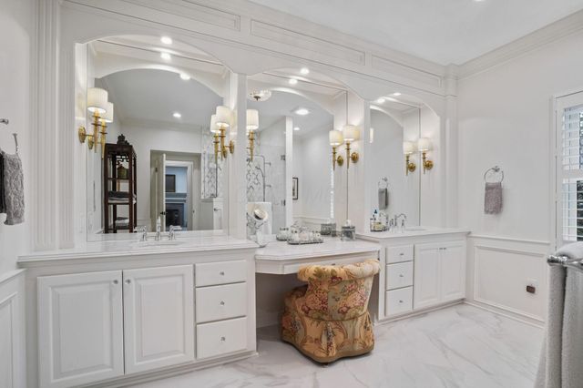 4840 Paddington Way, Powell, OH 43065