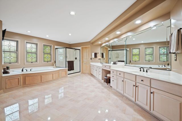 4840 Paddington Way, Powell, OH 43065