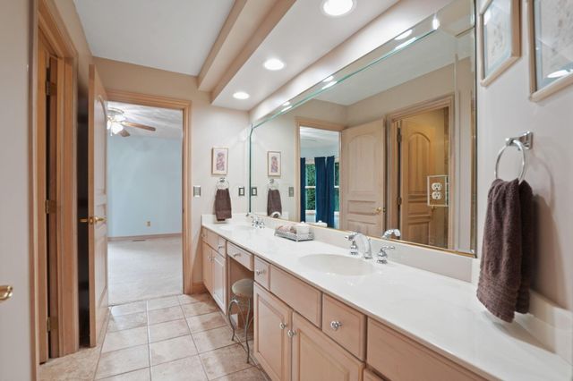 4840 Paddington Way, Powell, OH 43065