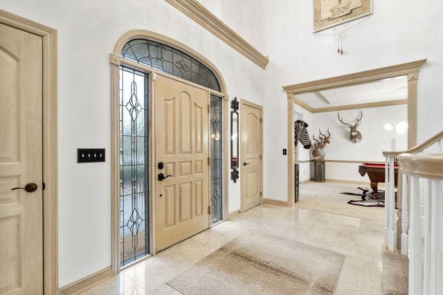 4840 Paddington Way, Powell, OH 43065