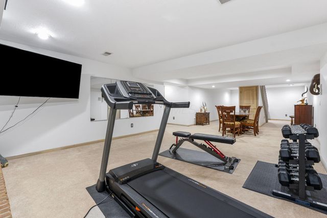 4840 Paddington Way, Powell, OH 43065