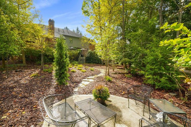 4840 Paddington Way, Powell, OH 43065