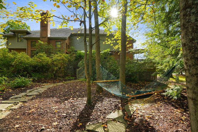 4840 Paddington Way, Powell, OH 43065