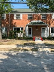 2156 Rugen Road D, Glenview, IL 60026