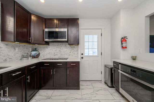 317 BILLINGSPORT RD, Paulsboro, NJ 08066