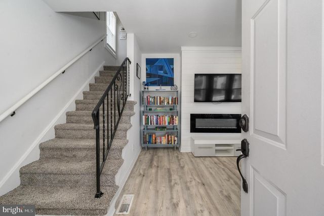 317 BILLINGSPORT RD, Paulsboro, NJ 08066